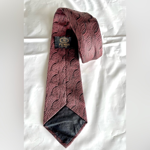 Fendi Vintage Tie Wavy Swirl Pattern Deep Burgundy Black Silk - Picture 3 of 7